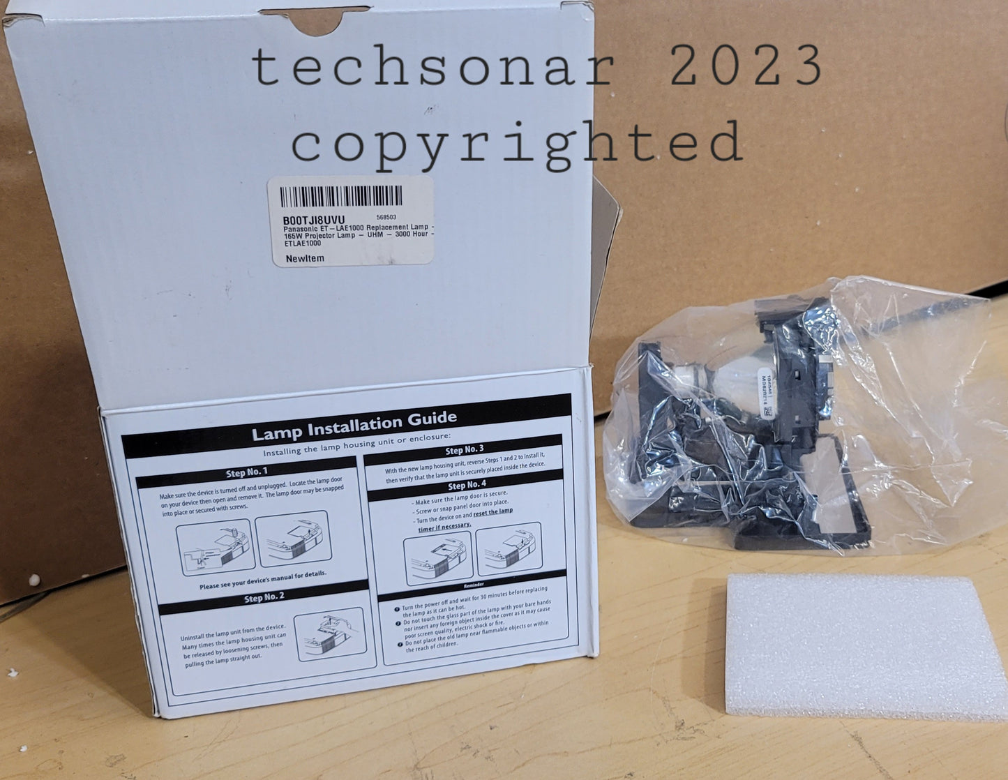 Panasonic ET-LAE1000 Replacement Lamp - 165W Projector Lamp - UHM - 3000 Hour - ETLAE1000