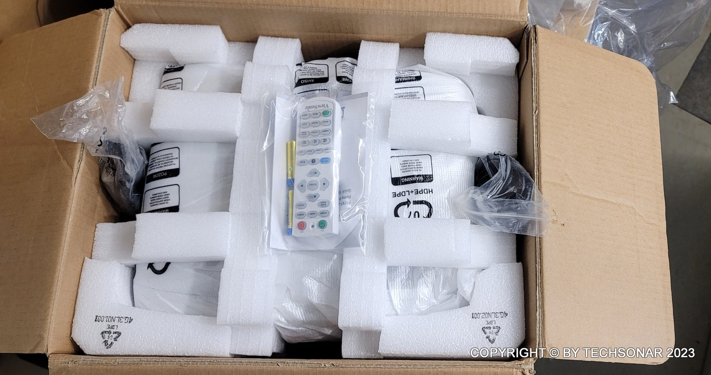 Viewsonic PX747-4K - NOT WORKING FOR PARTS, Bright 3500 Lumens 4K Home Theater DLP Projector with HDR Support
