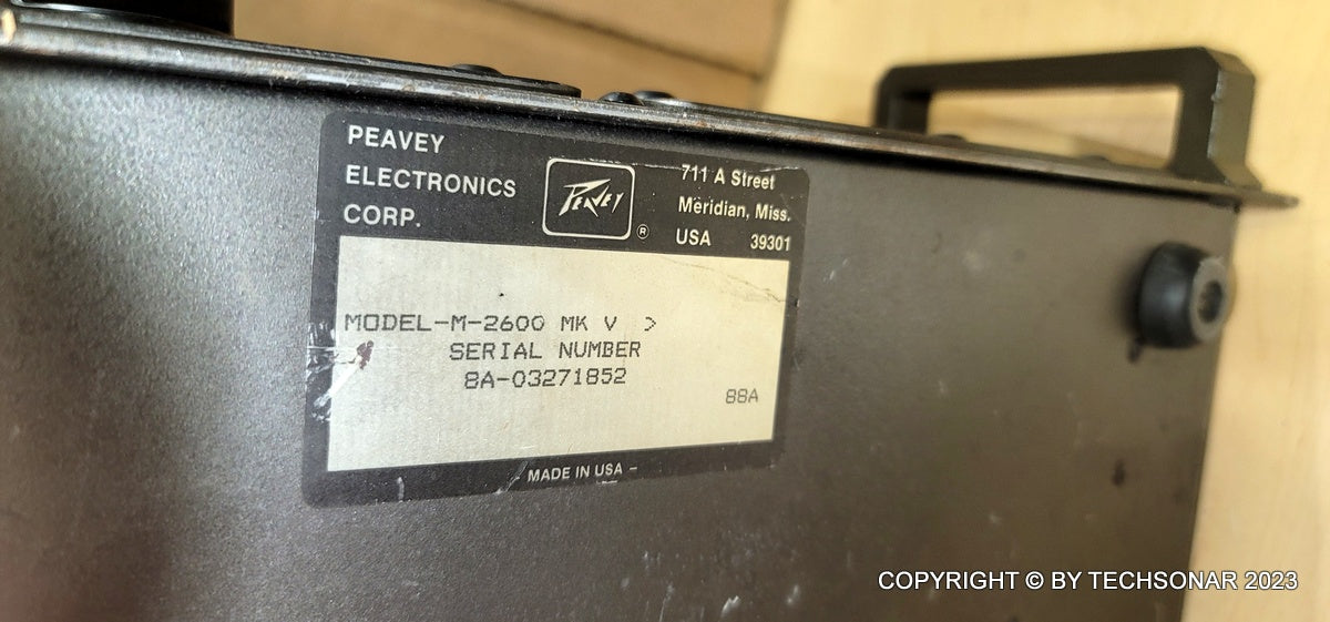 Peavey M-2600 power amplifier
