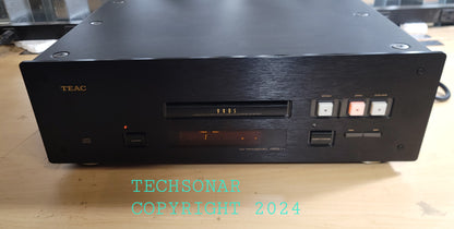 Teac VRDS-T1 Transport CD player , for parts , not working.