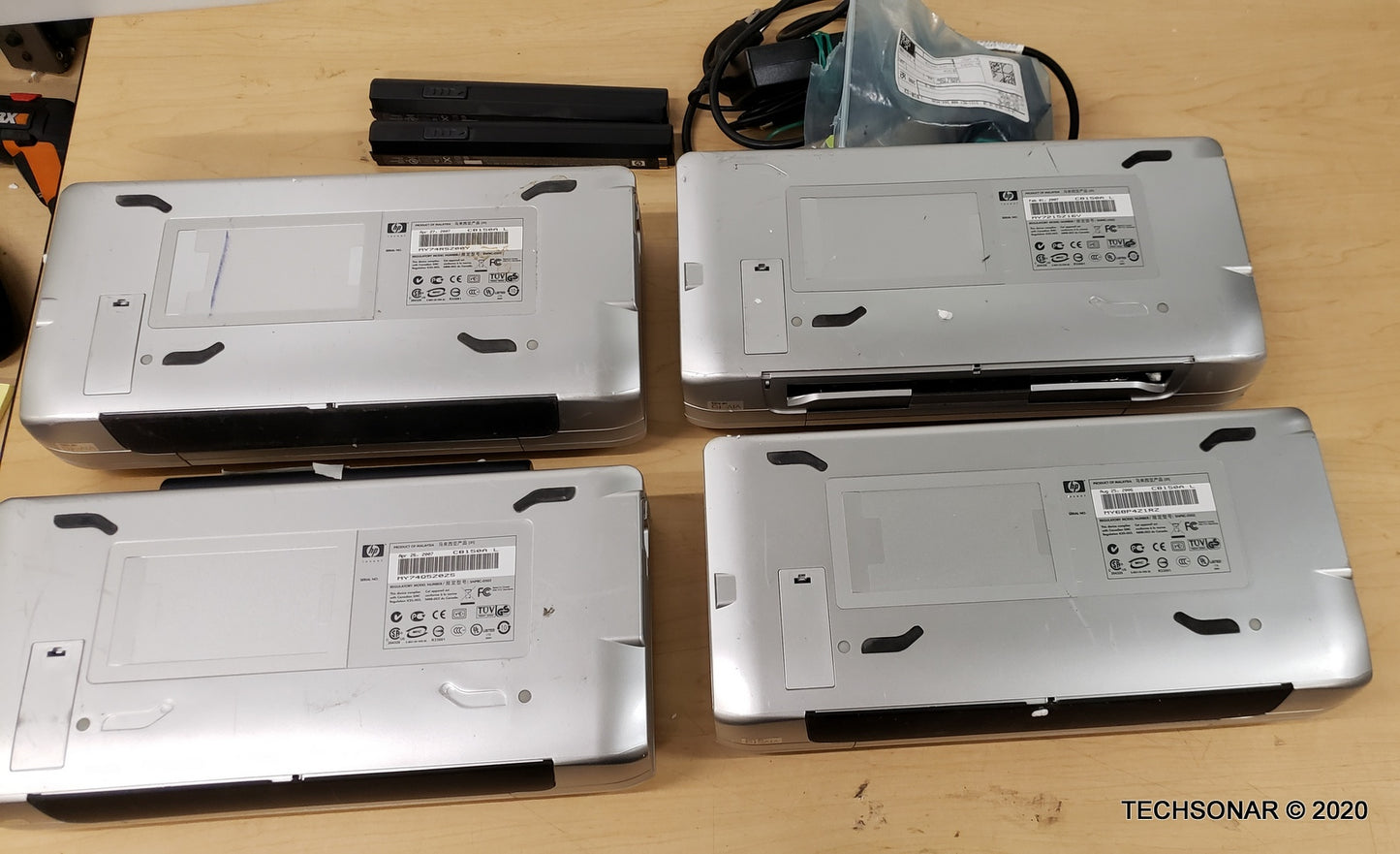 Lot Of 4 HP Deskjet 460 Mobile Printer Series model C8150A